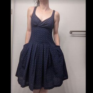 RALPH LAUREN Womens Navy v-neck eyelet dress with POCKETS! Size 6